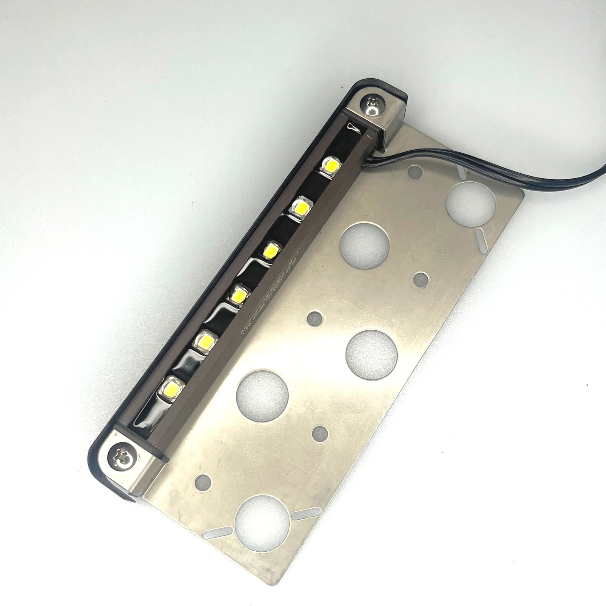 What is the installation process for the Top-Notch™ Camouflage™ Aluminum Ledge Lights?