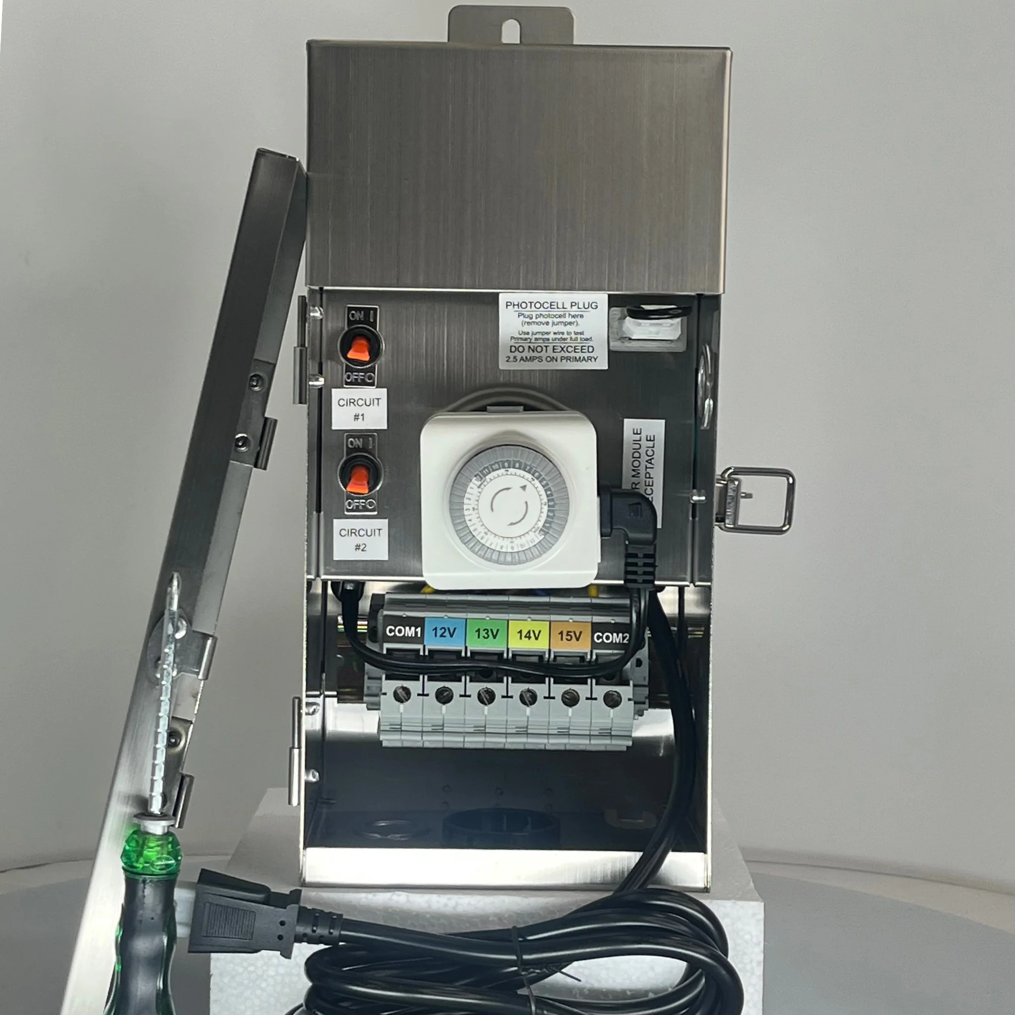 What is the riser height in the Top-Notch™ Shocker 300 watt low voltage transformer?