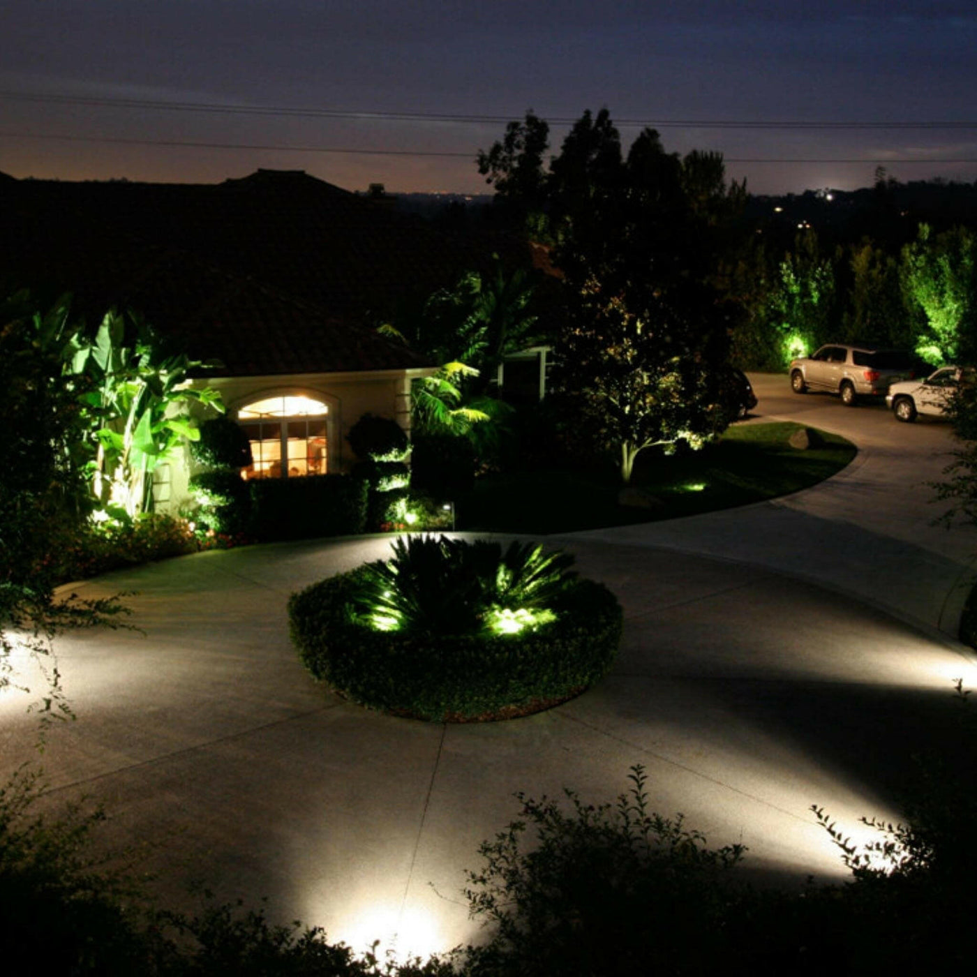 Top-Notch™ Illuminator Brass Flood Outdoor Light (Antique Bronze) - Top Notch Landscape Lighting Top Notch Landscape Lighting